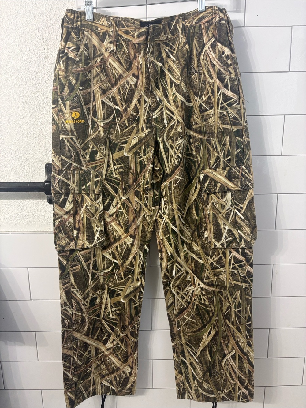 Mossy Oak Black & White Branded Waist Label